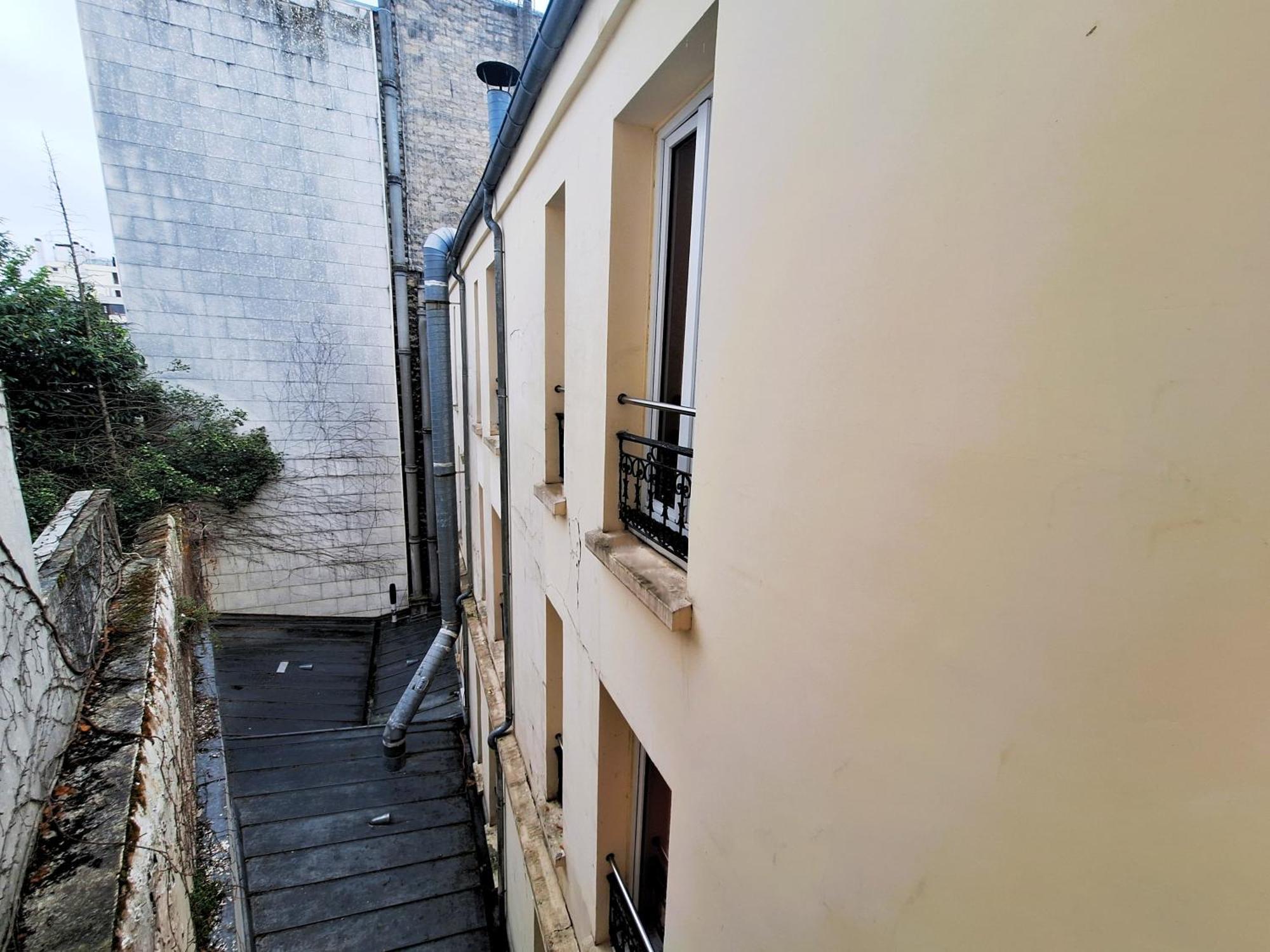 Hipotel Gambetta Republique 2*