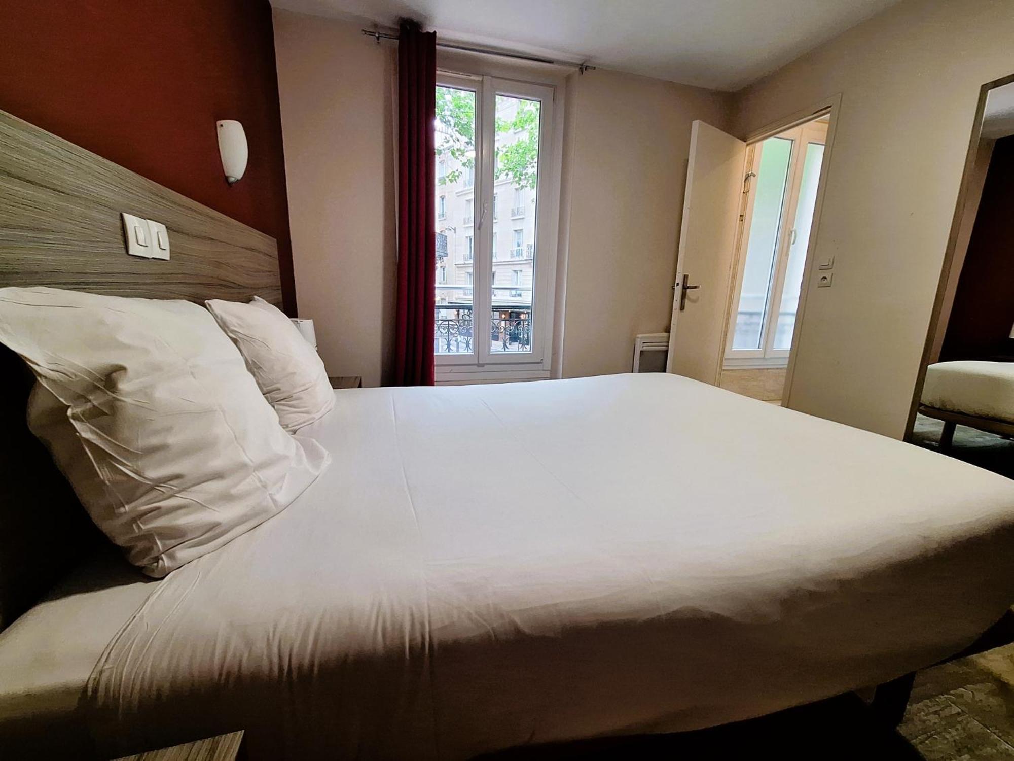 Hipotel Gambetta Republique 2* Paris