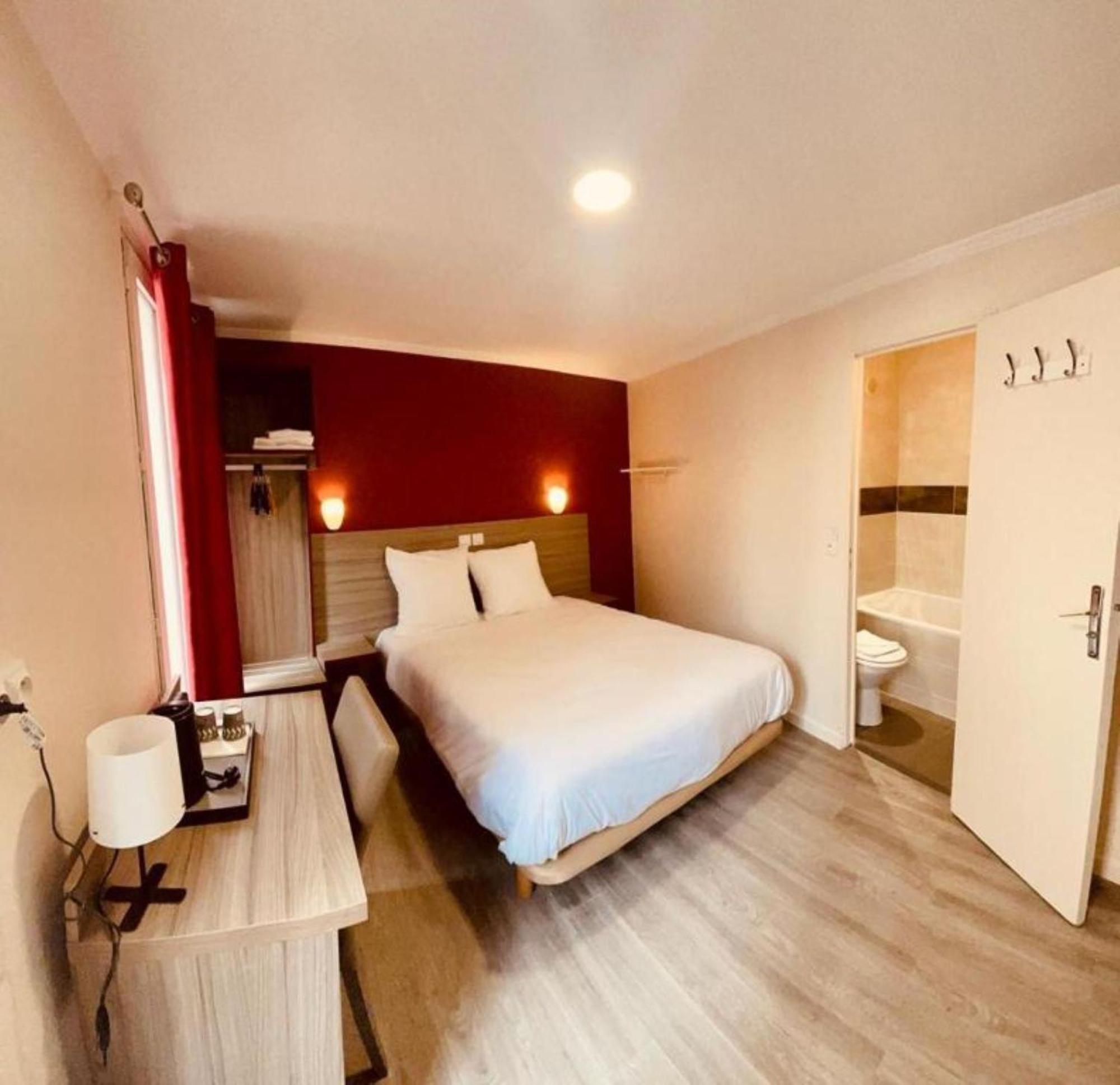 Hipotel Gambetta Republique Paris